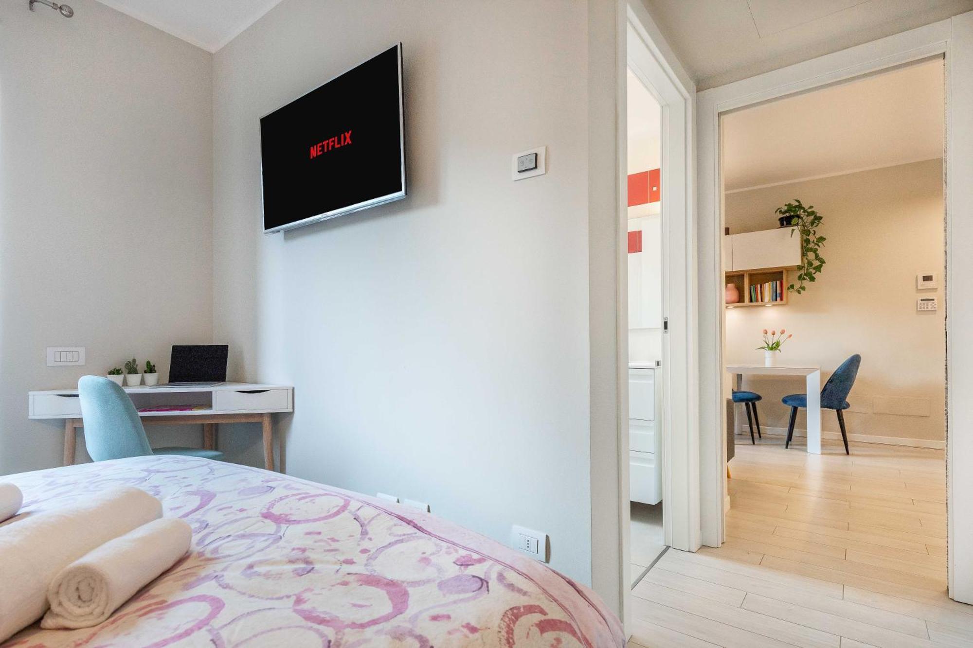 Luxury Apartment - Free Private - Parking Maestri Campionesi 16 Milan Exterior photo